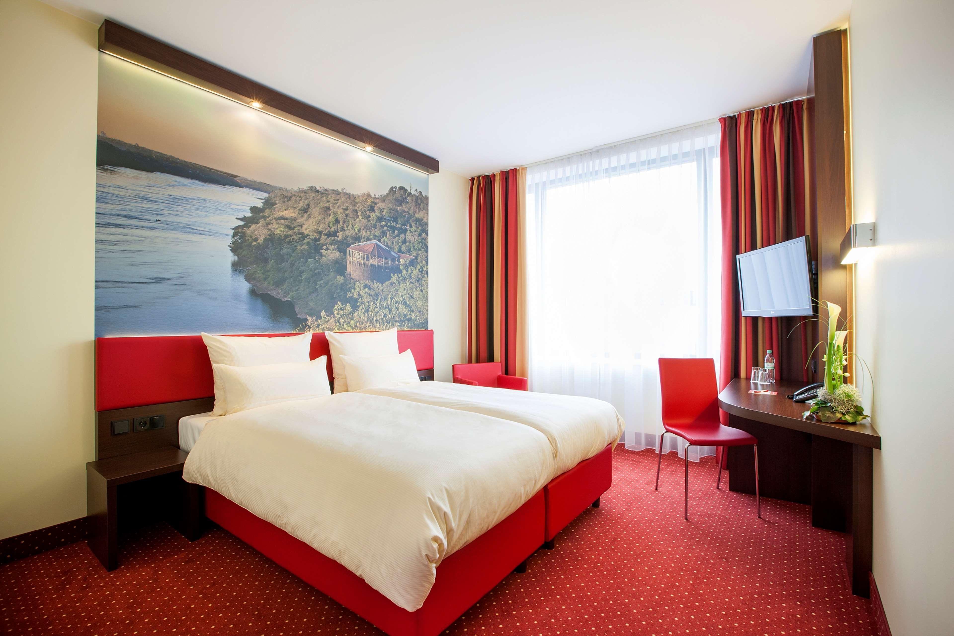 Best Western Plus Plaza Berlin Kurfuerstendamm Exterior photo
