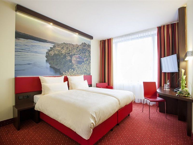 Best Western Plus Plaza Berlin Kurfuerstendamm Exterior photo